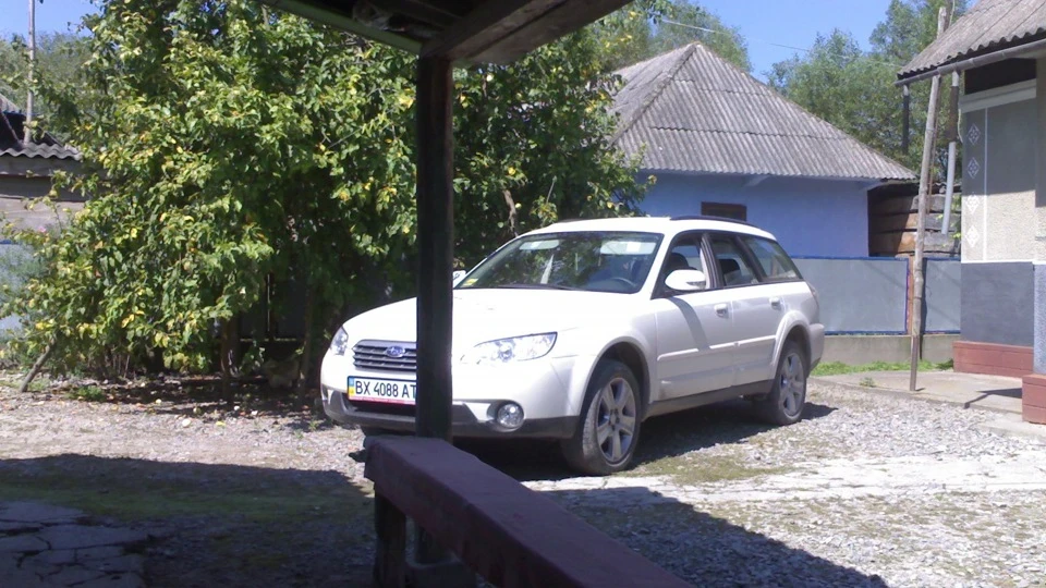 Subaru Outback Перлинний OutDog 3