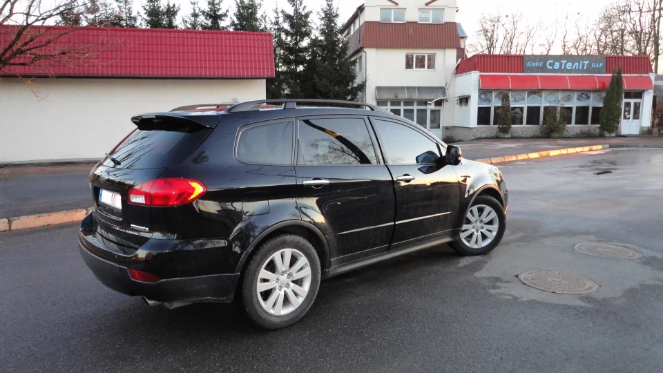Subaru Tribeca B10 "Black Arrow" 2
