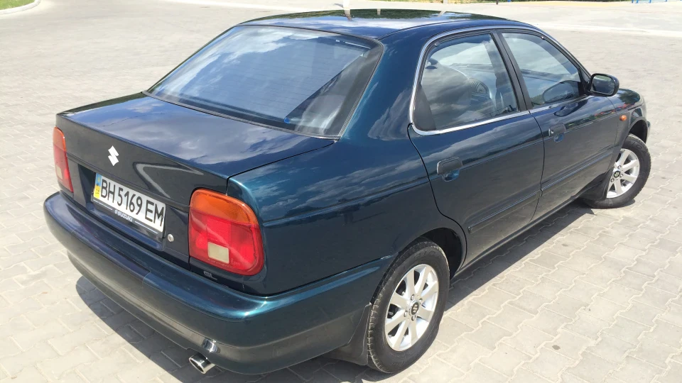 Suzuki Baleno 4