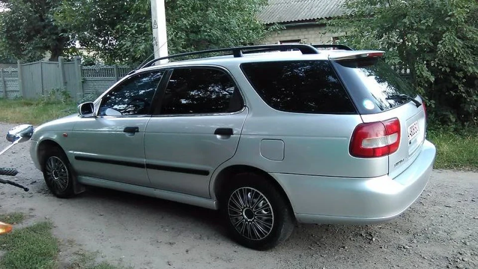 Suzuki Baleno Темна конячка 3