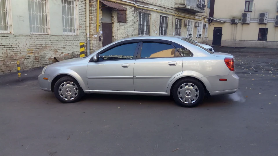 Suzuki Forenza 2