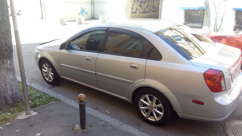 Suzuki Forenza 3