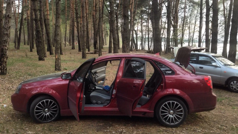 Suzuki Forenza 3