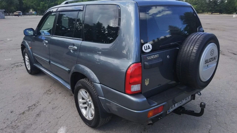 Suzuki Grand Vitara XL7 2