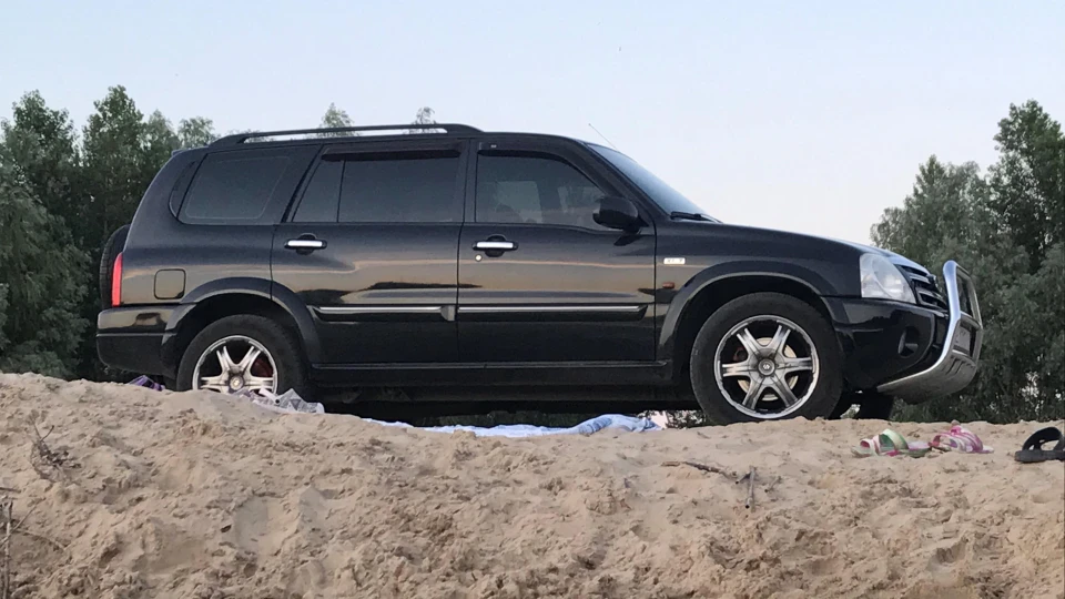 Suzuki Grand Vitara XL7 3