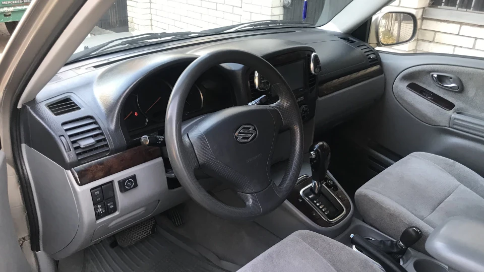 Suzuki Grand Vitara XL7 Gold 3