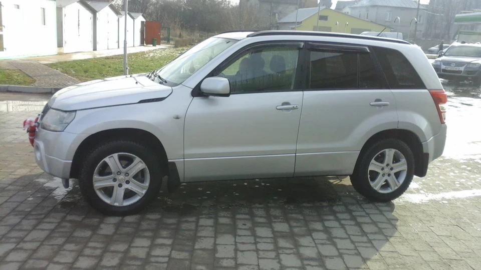 Suzuki Grand Vitara 5