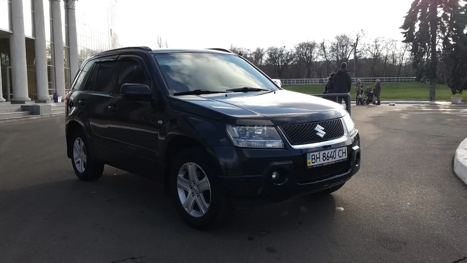 Suzuki Grand Vitara 2.0 BlackEdition 2