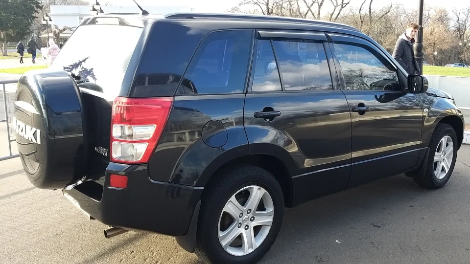 Suzuki Grand Vitara 2.0 BlackEdition 5