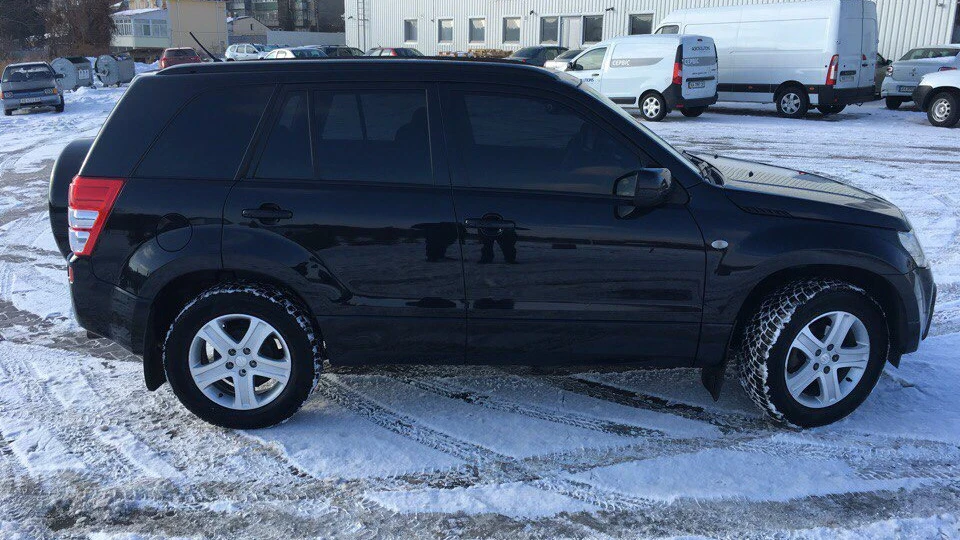 Suzuki Grand Vitara 2.0 5