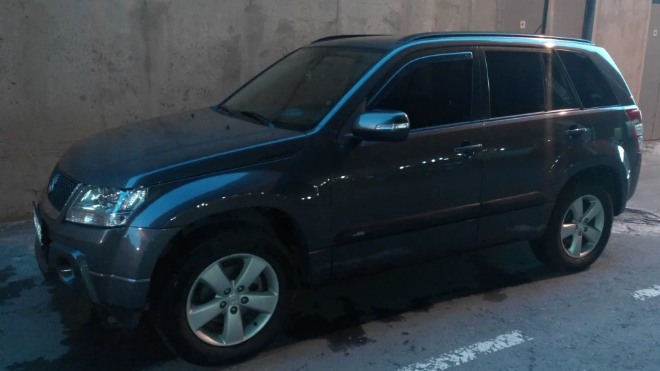 Suzuki Grand Vitara 2.4 АКПП