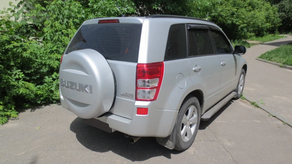 Suzuki Grand Vitara 2.4 AT