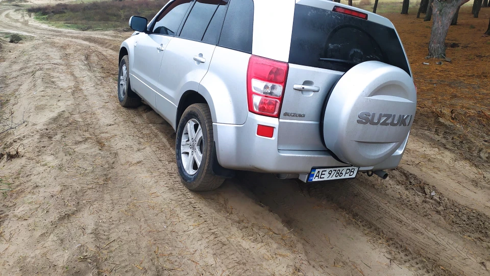 Suzuki Grand Vitara 2.7 V6 2
