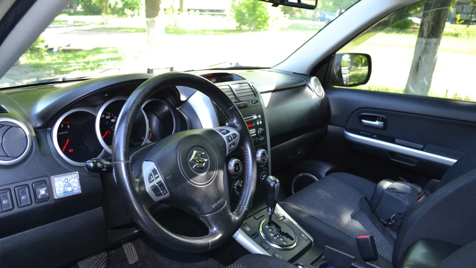 Suzuki Grand Vitara 6-ти циліндровий бичок=) 4