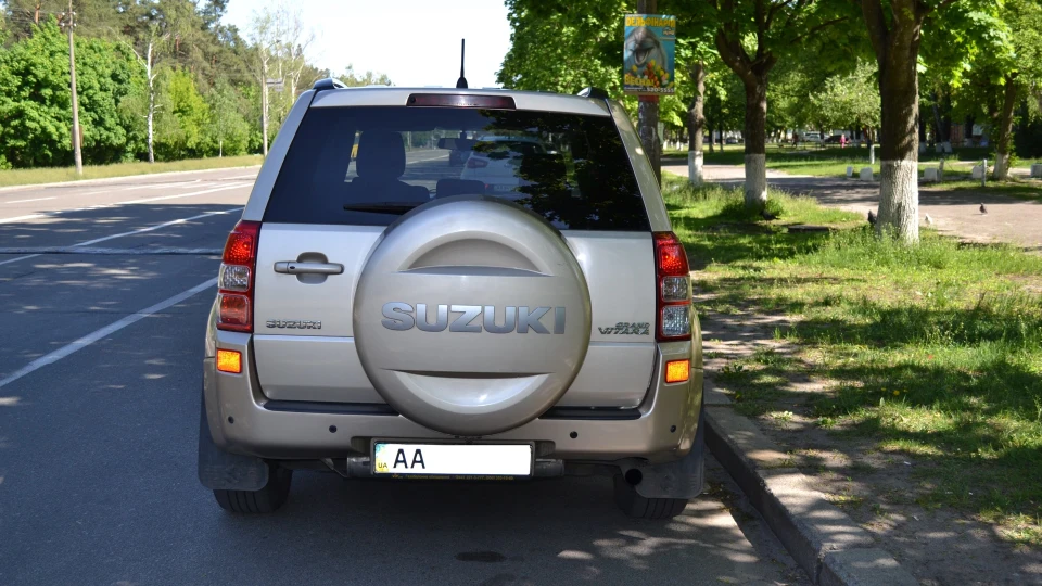 Suzuki Grand Vitara 6-ти циліндровий бичок=) 5