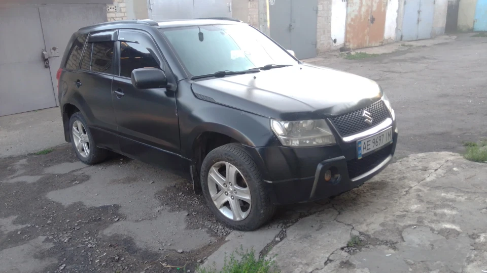 Suzuki Grand Vitara Чорний мат 2