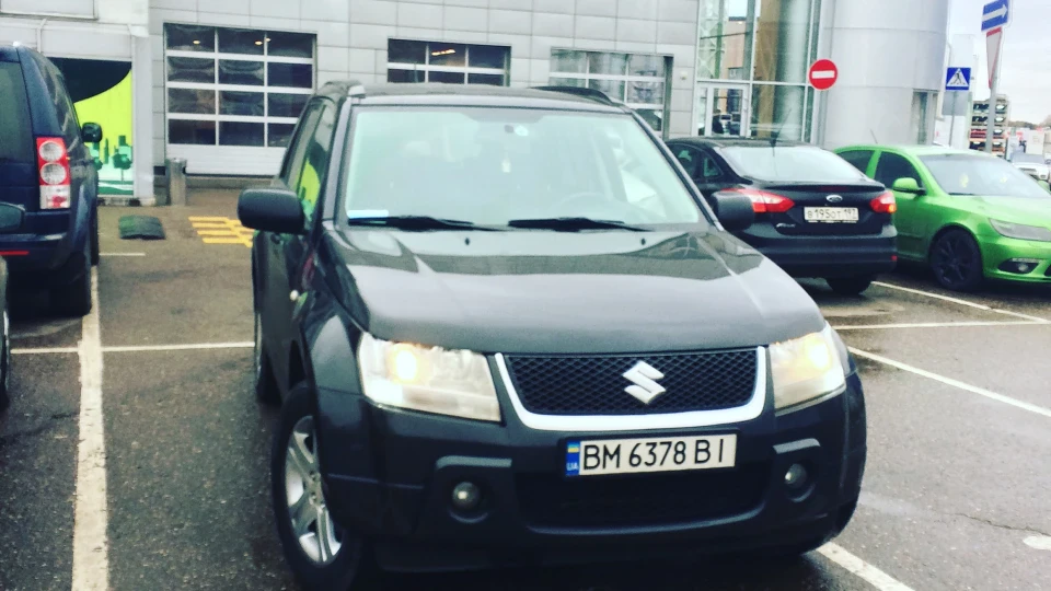 Suzuki Grand Vitara чорник 2.0