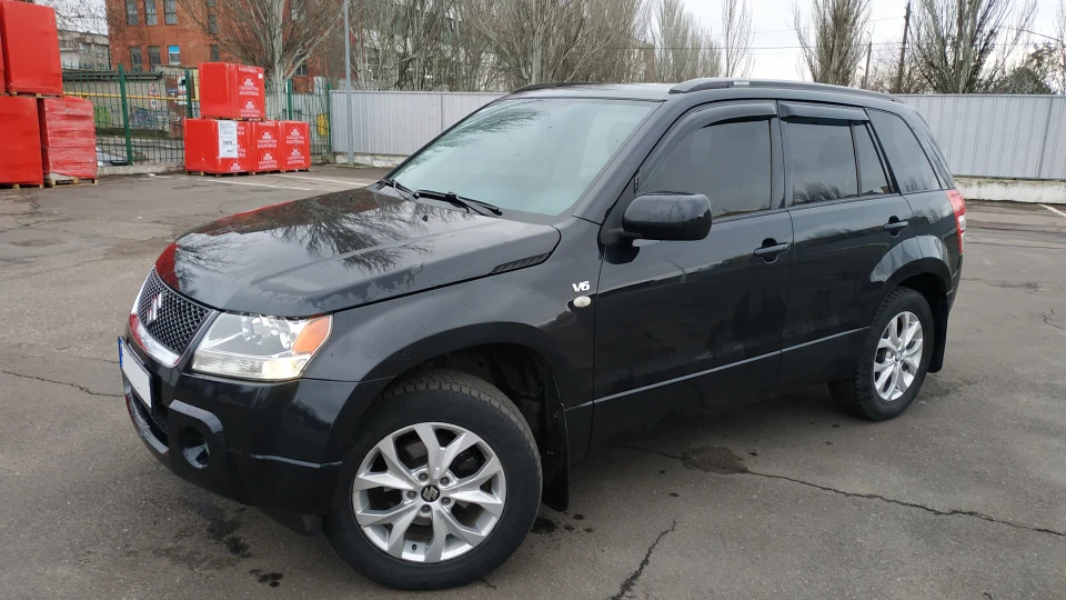 Suzuki Grand Vitara Modest Samurai