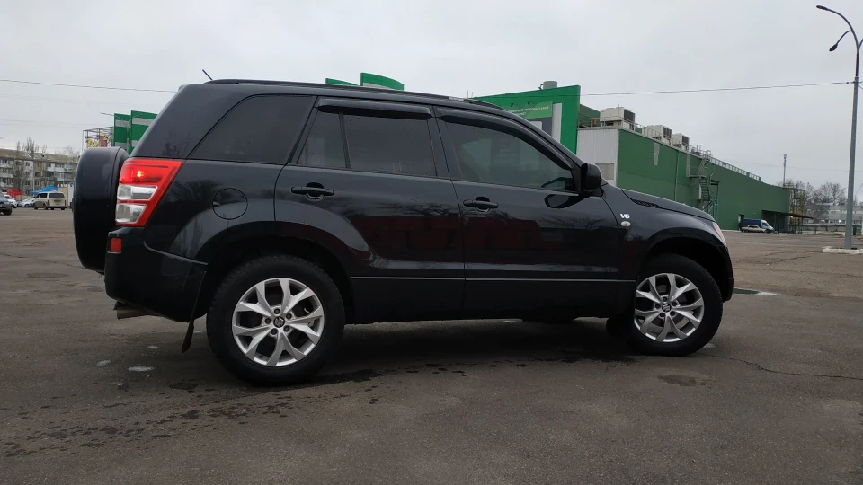 Suzuki Grand Vitara Modest Samurai 4