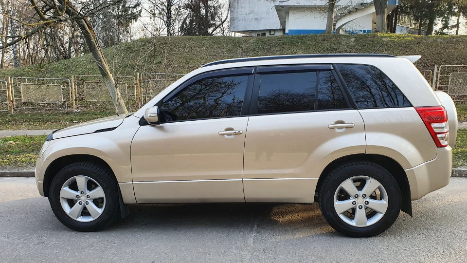 Suzuki Grand Vitara Продаю 2