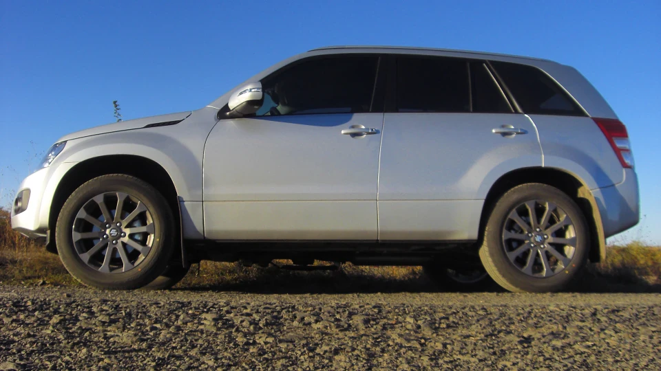 Suzuki Grand Vitara Sharky 3