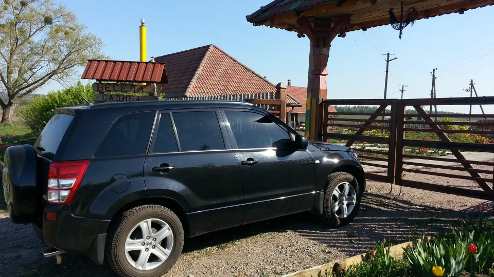 Suzuki Grand Vitara SUZI 4