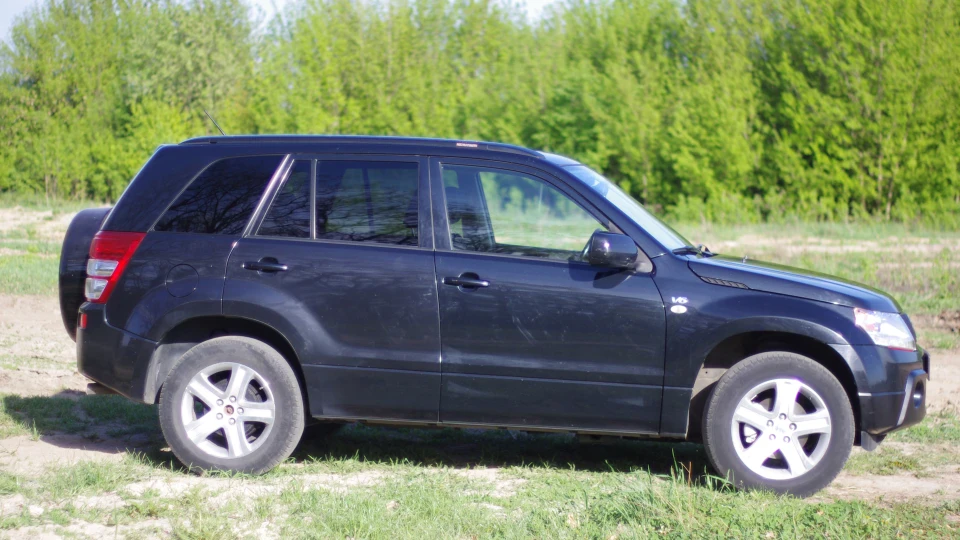 Suzuki Grand Vitara танк на 2.7 4