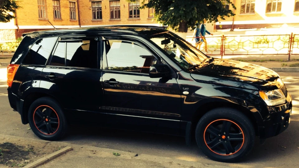 Suzuki Grand Vitara V6 2.7 Чорний привид 5