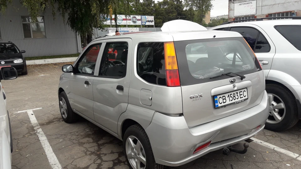 Suzuki Ignis (Subaru Justy) 1.5, AWD 5