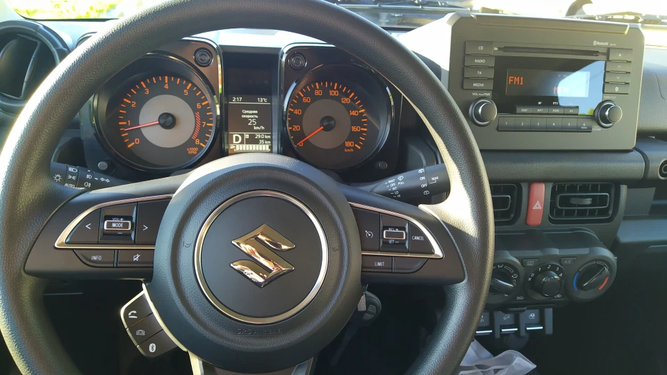 Suzuki Jimny Маленький Гелік