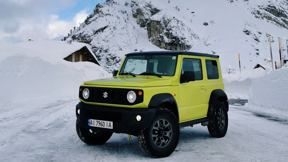 Suzuki Jimny Сімейний автомобіль )