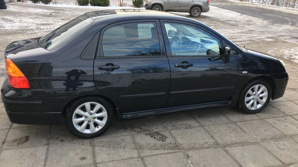 Suzuki Liana 1.6 106лс 2wd Klima
