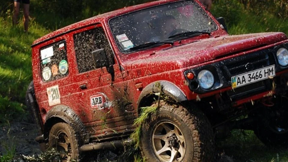 Suzuki Samurai 5