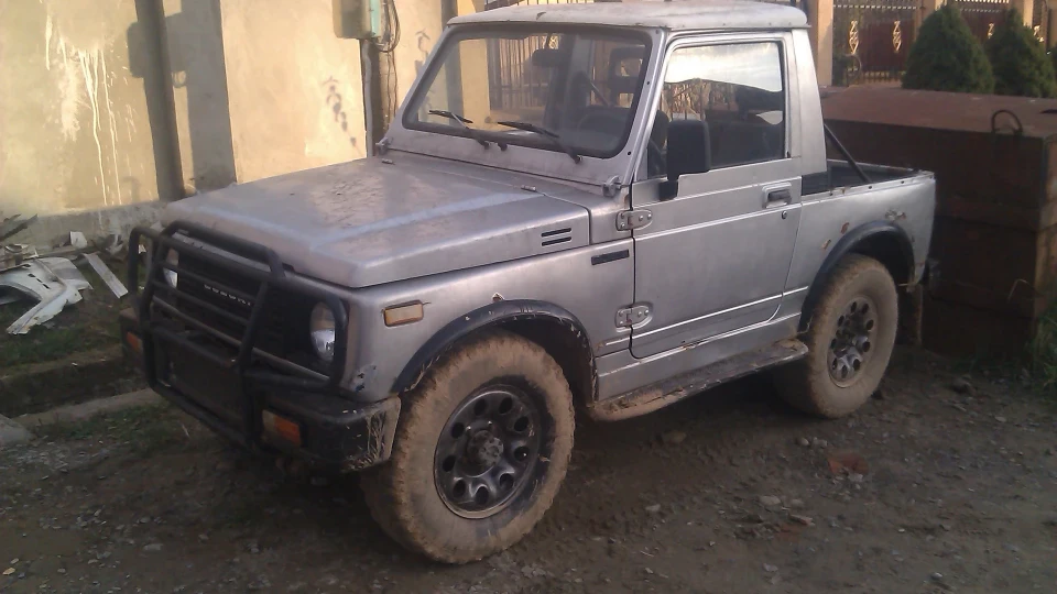 Suzuki Samurai 5