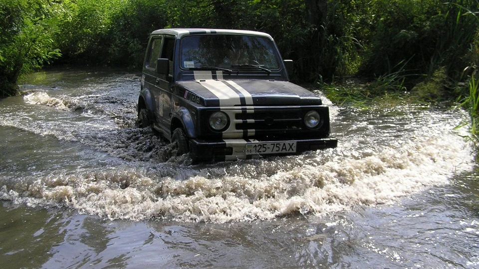 Suzuki Samurai Бобрик 3