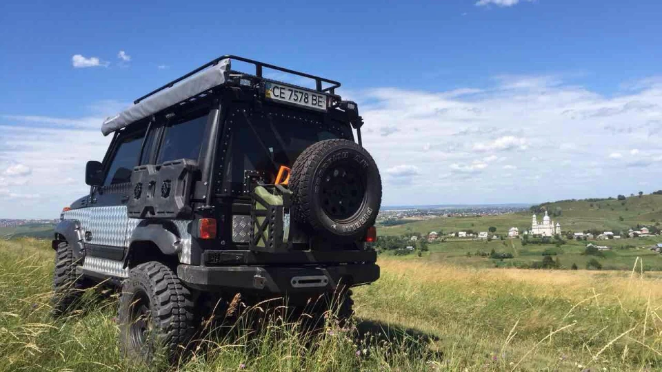 Suzuki Samurai ЧОРНИЙ МАТ 2