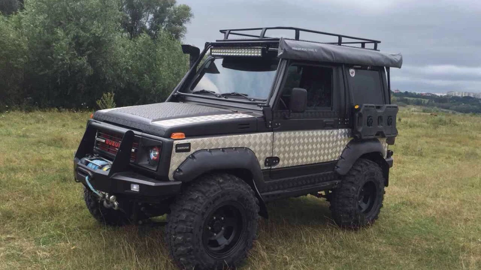 Suzuki Samurai ЧОРНИЙ МАТ 5