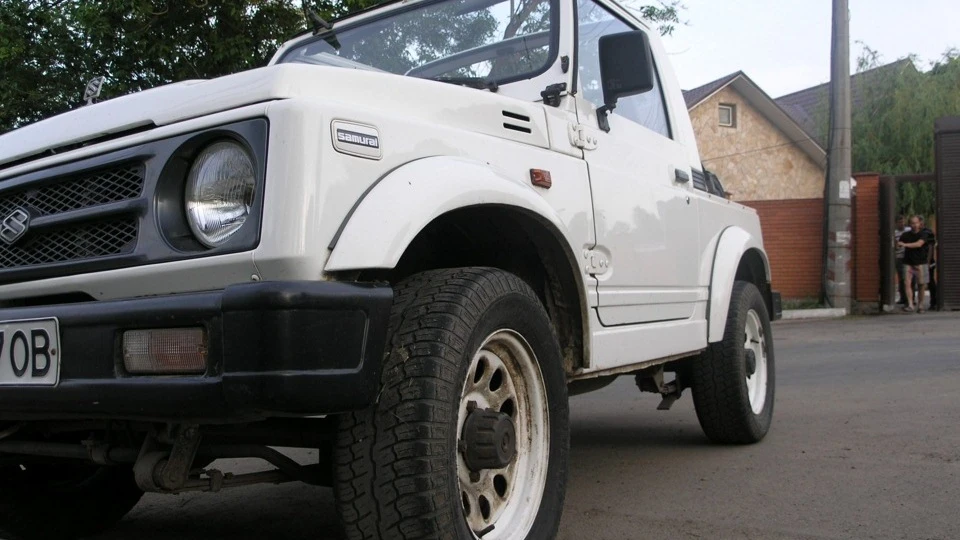 Suzuki Samurai Дрібний але зухвалий 2