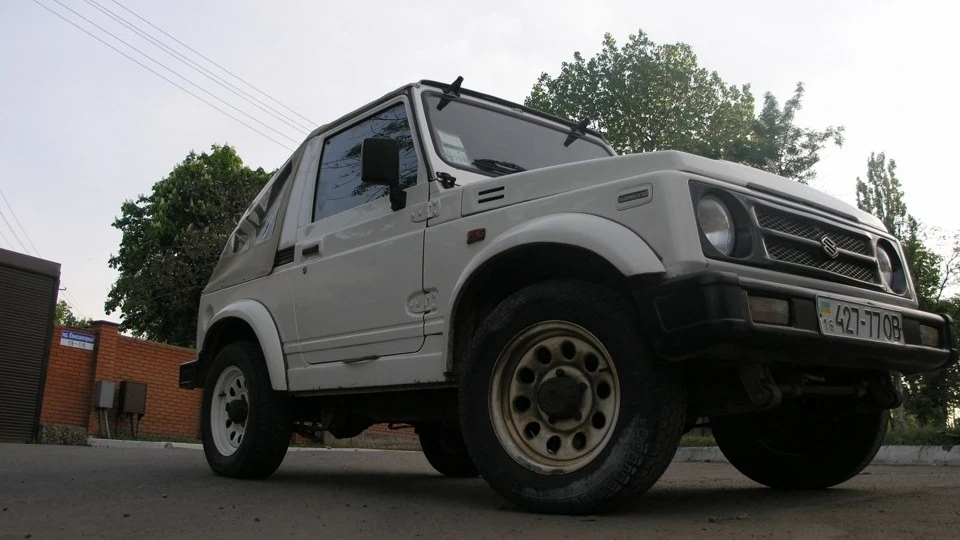 Suzuki Samurai Дрібний але зухвалий 5