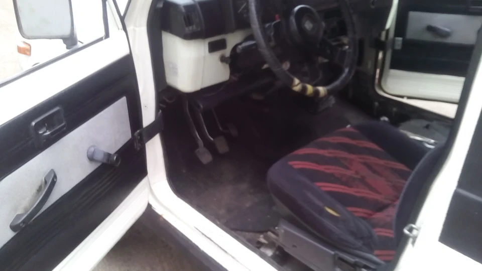 Suzuki Samurai Дрібний 5