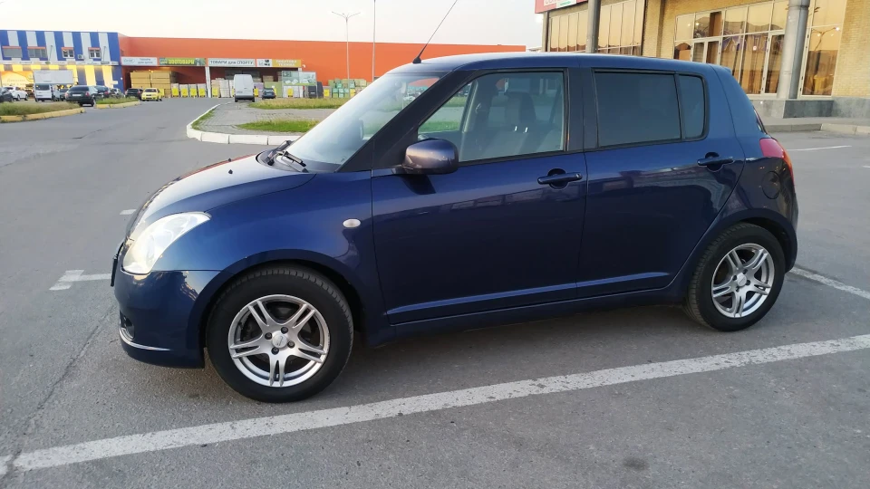 Suzuki Swift 2