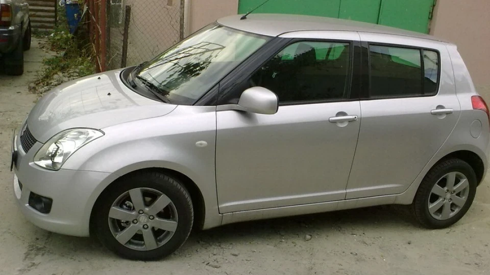 Suzuki Swift 1.3 мех 4