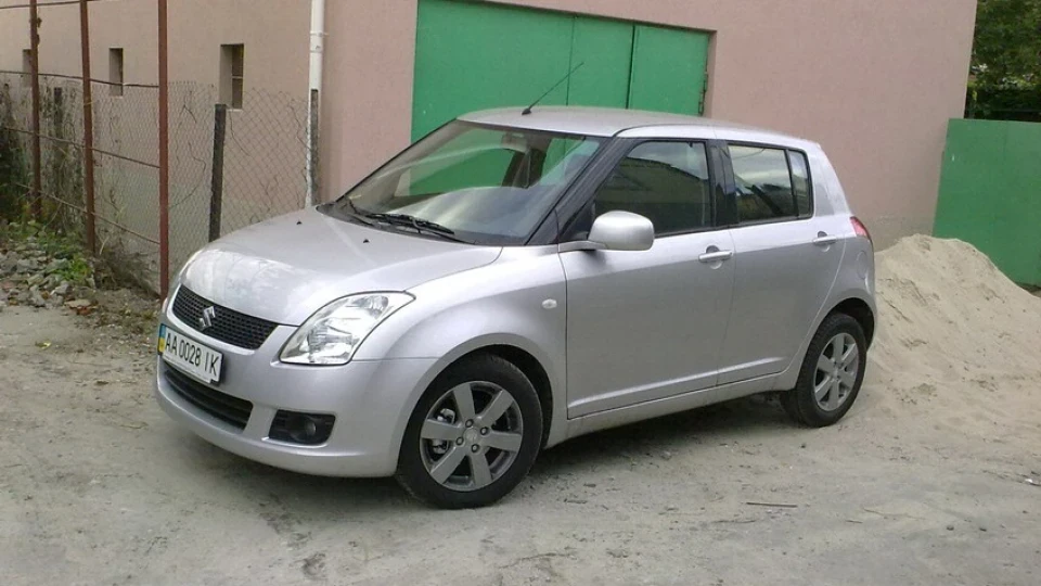 Suzuki Swift 1.3 мех 5