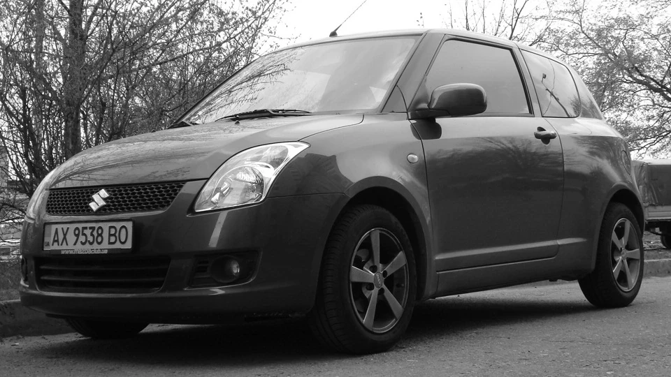 Suzuki Swift 1.3 mt 3door "Suzy"