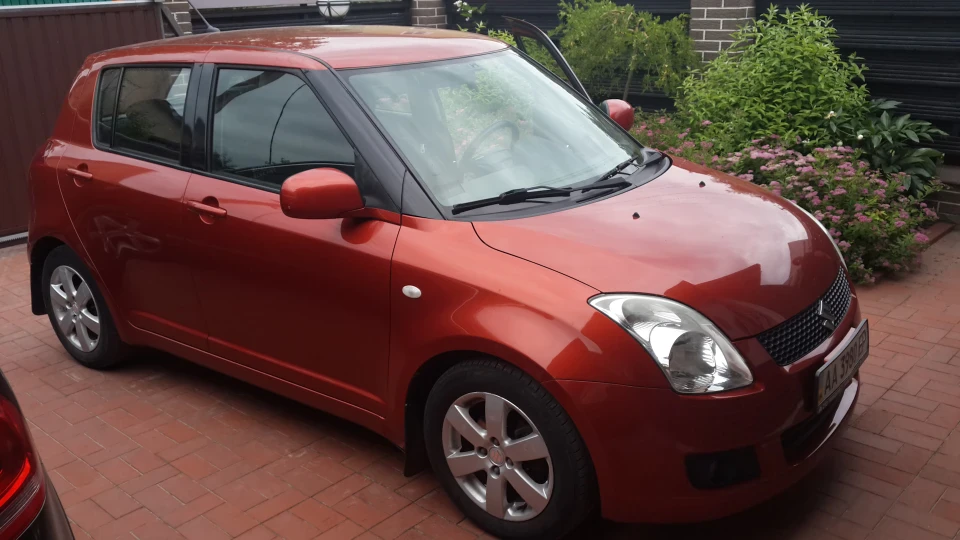 Suzuki Swift 1.5 2