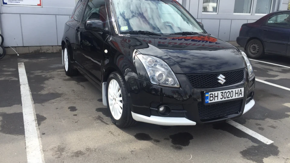 Suzuki Swift 2 спорту один з турбіною 5