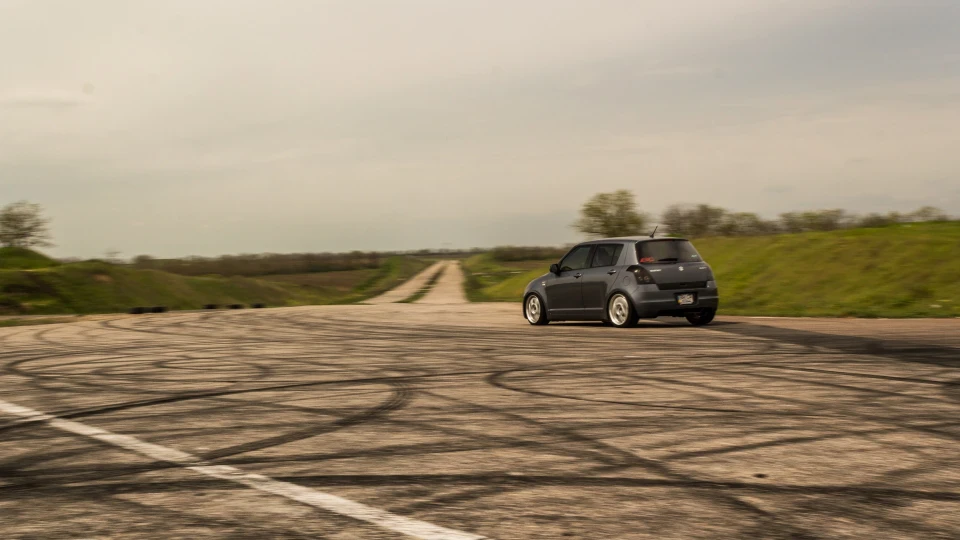 Suzuki Swift Гучний Вжик =) 5
