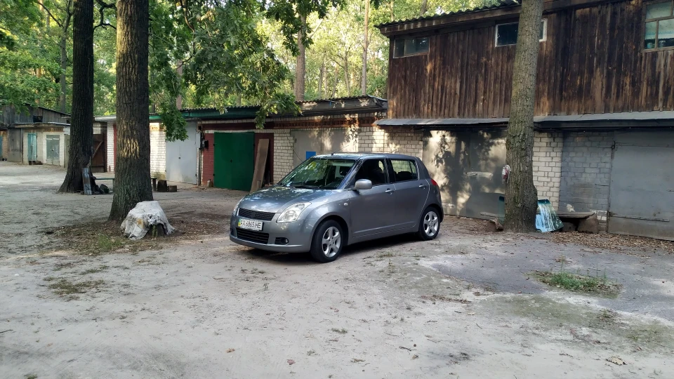 Suzuki Swift Робот 2