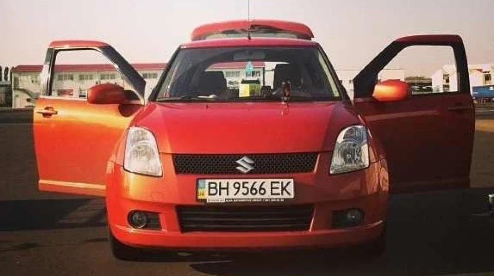 Suzuki Swift руде маля )
