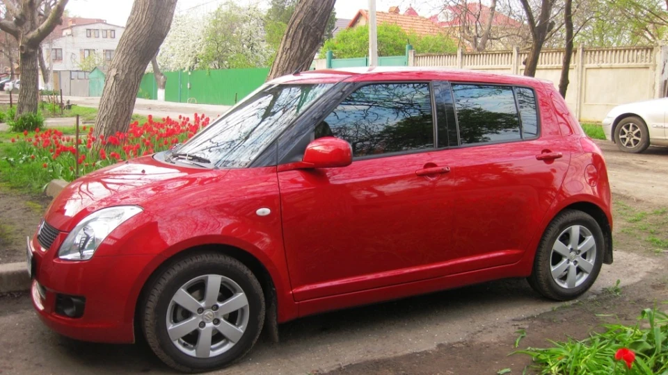 Suzuki Swift Сюзик 3